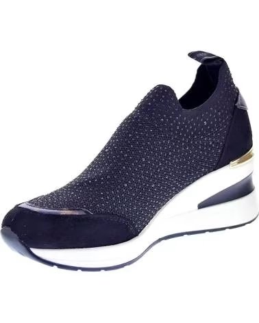 ZAPATILLAS XTI MUJER NEGRAS CON CUÑA Y ESTILO CALCETÍN NEGRO