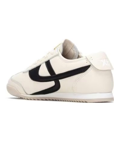 XTI SPORTS SNEAKERS IN BEIGE WITH CONTRAST SIDE DETAIL