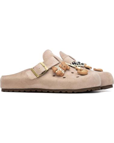 XTI ZUECOS XTI BEIGE CON ADORNOS Y HEBILLA AJUSTABLE BEIGE