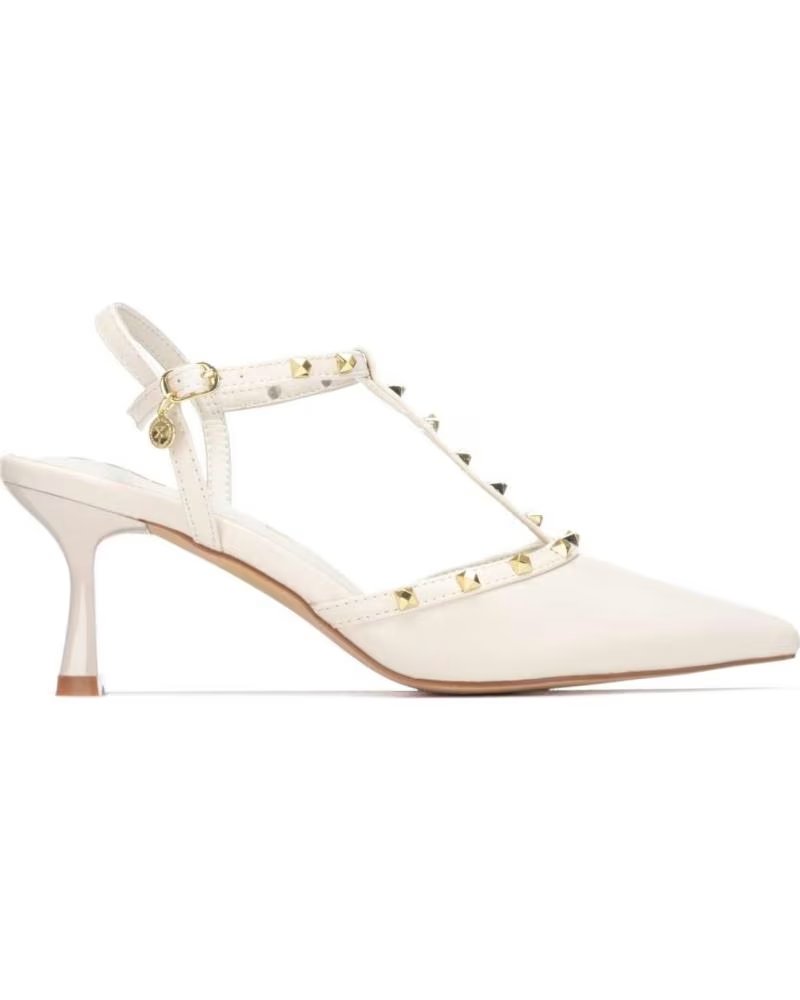 XTI XTI T-STRAP SCHUHE MIT NIETEN UND KELCHABSATZ IN EISCREMEFARBE HIELO