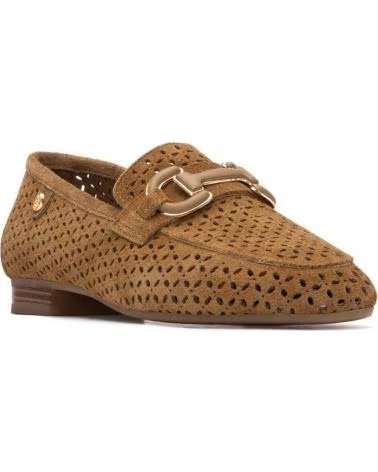 CARMELA MOCASINES MUJER MODELO 163137C COLOR MARRON CAMEL