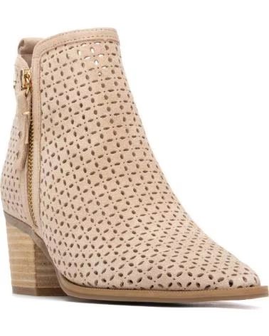 CARMELA BOTINES CARMELA DE PIEL BEIGE CON PERFORACIONES BEIGE