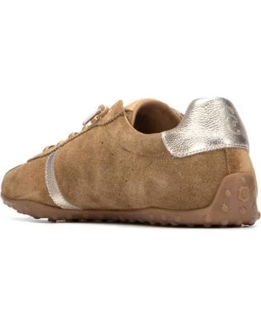 CARMELA ZAPATILLAS MUJER MODELO 163173C COLOR MARRON CAMEL