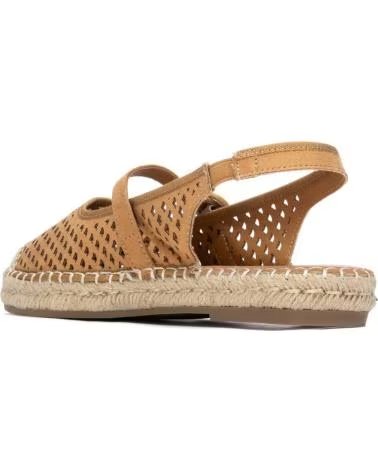 REFRESH ESPADRILLES CAMEL COM TIRA TRASEIRA E DESIGN VAZADO CAMEL