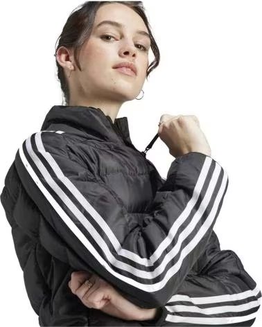 ADIDAS VESTE MATELASSÉE ADIDAS ESSENTIALS 3-STRIPES POUR FEMME NEGRO