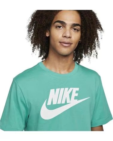 NIKE NIKE SPORTSWEAR CLUB MEN´S SHORT-SLEEVE T-SHIRT VERDE