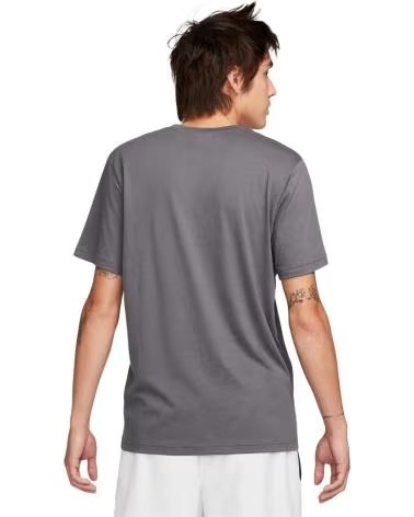 NIKE NIKE MEN´S SWOOSH SHORT SLEEVE T-SHIRT GRIS