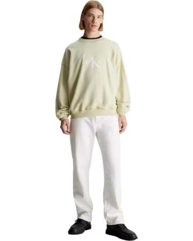 -CALVIN-KLEIN-MODELO-ARCHIVAL-MONOLOGO-CREW-NECK-PARA-HOMBRE-COLOR-BEIG