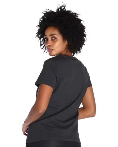 PUMA CAMISETA PUMA ESSENTIALS LOGO MANGA CURTA FEMININA NEGRO