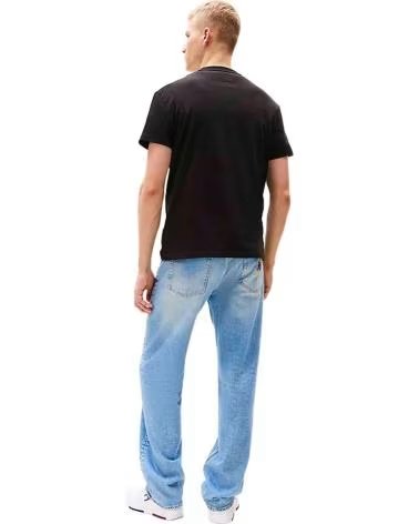 TOMMY HILFIGER CAMISETA TOMMY JEANS NEGRA CON LOGO AZUL ELÉCTRICO NEGRO