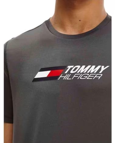 TOMMY HILFIGER TOMMY HILFIGER HERREN T-SHIRT MIT KURZEN ÄRMELN GRIS