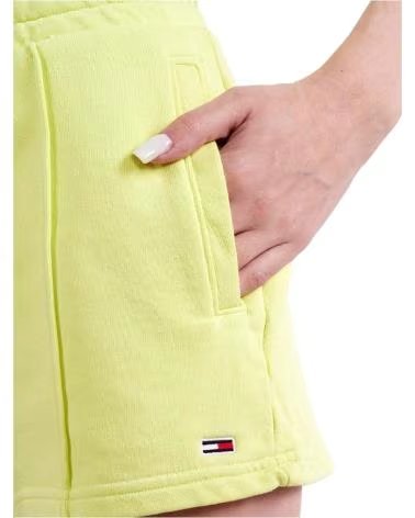 TOMMY JEANS FLEECE-SHORTS MIT LOGO FÜR DAMEN VON TOMMY JEANS AMARILLO