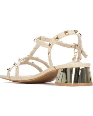 XTI SANDÁLIA XTI 145126 COM TIRAS DE TACHAS E SALTO METALIZADO BEIGE
