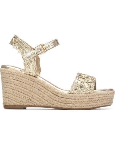 XTI SANDALIA CON CUÑA Y PLATAFORMA TRENZADA ORO