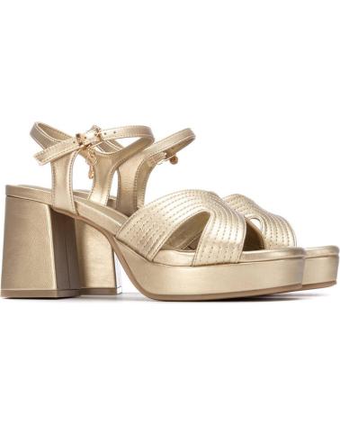 XTI SANDALIAS PLATAFORMA TACÓN ANCHO TIRAS CRUZADAS ORO 15102 AMARILLO