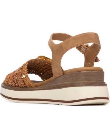 XTI Sandalias 135-145240 en marron para mujer CAMEL