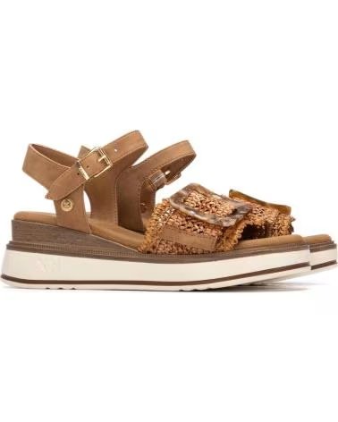 XTI Sandalias 135-145240 en marron para mujer CAMEL