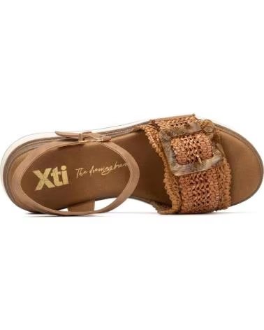 XTI Sandalias 135-145240 en marron para mujer CAMEL