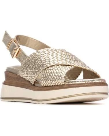 XTI BRAIDED METALLIC SANDALS WITH CROSSOVER STRAPS AND PLATFORM ORO