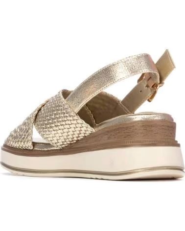 XTI BRAIDED METALLIC SANDALS WITH CROSSOVER STRAPS AND PLATFORM ORO