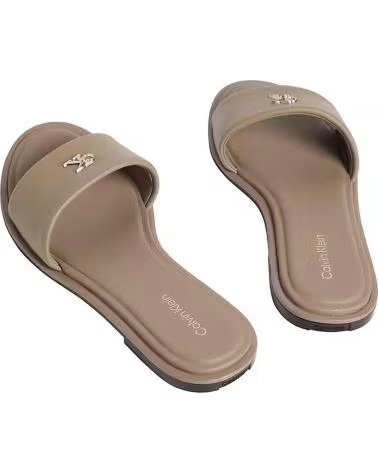 CALVIN KLEIN SANDÁLIAS RASTEIRAS ROUND LOGO EM COURO TAUPE
