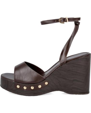 BUBBLE BOBBLE SANDALIAS DE CUNA DM510 CON DETALLE DE TACHUELAS MARRON