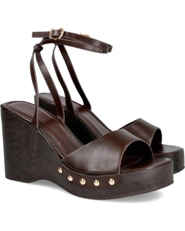 BUBBLE BOBBLE SANDALIAS DE CUNA DM510 CON DETALLE DE TACHUELAS MARRON