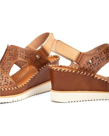 PIKOLINOS SANDALIAS CON CUÑA Y CALADO W3Z-1623C1 AGUADULCE BRANDY