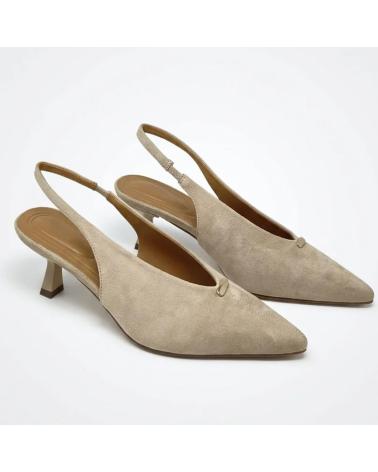 BUONAROTTI ZAPATO DESTALONADO T-5776 CON ADORNO METÁLICO BEIGE