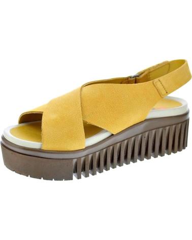 ART COMPANY SANDALIAS BRIGHTON CON PLATAFORMA DENTADA AMARILLO