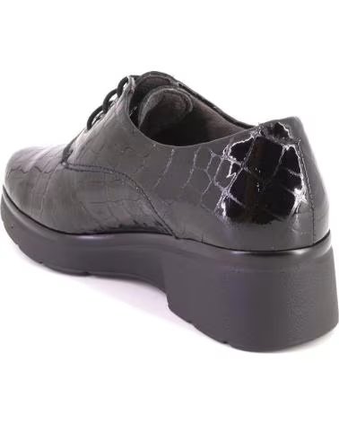 PITILLOS SCARPA 10751 CON LACCI E PLATEAU NEGRO