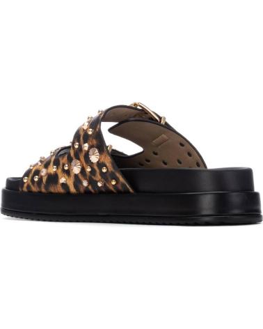 XTI SANDALIA PLATAFORMA CON HEBILLAS Y ESTAMPADO ANIMAL LEOPARDO