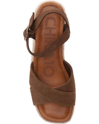 CHIKA10 SANDALIA DE CUÑA CON TIRAS CRUZADAS Y CIERRE DE HEBILLA MARRON-BROWN
