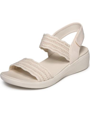 SKECHERS ARYA FAVORITE FINDS OFWHITTE