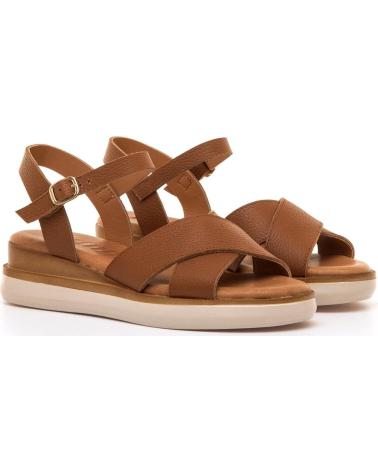 MTNG SANDALIA PLATAFORMA CON TIRAS CRUZADAS MTNG 54530 MARRóN