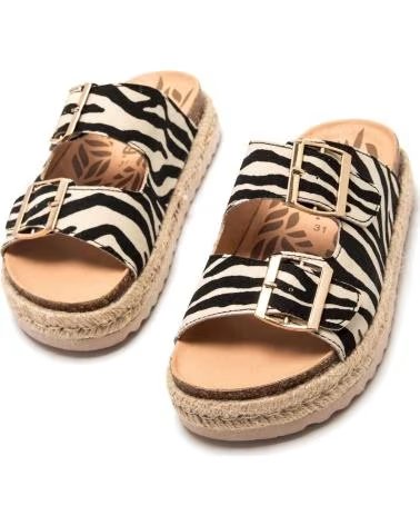 MTNG SANDALIAS PLATAFORMA ESTAMPADO ANIMAL CON HEBILLAS MTNG NEGRO