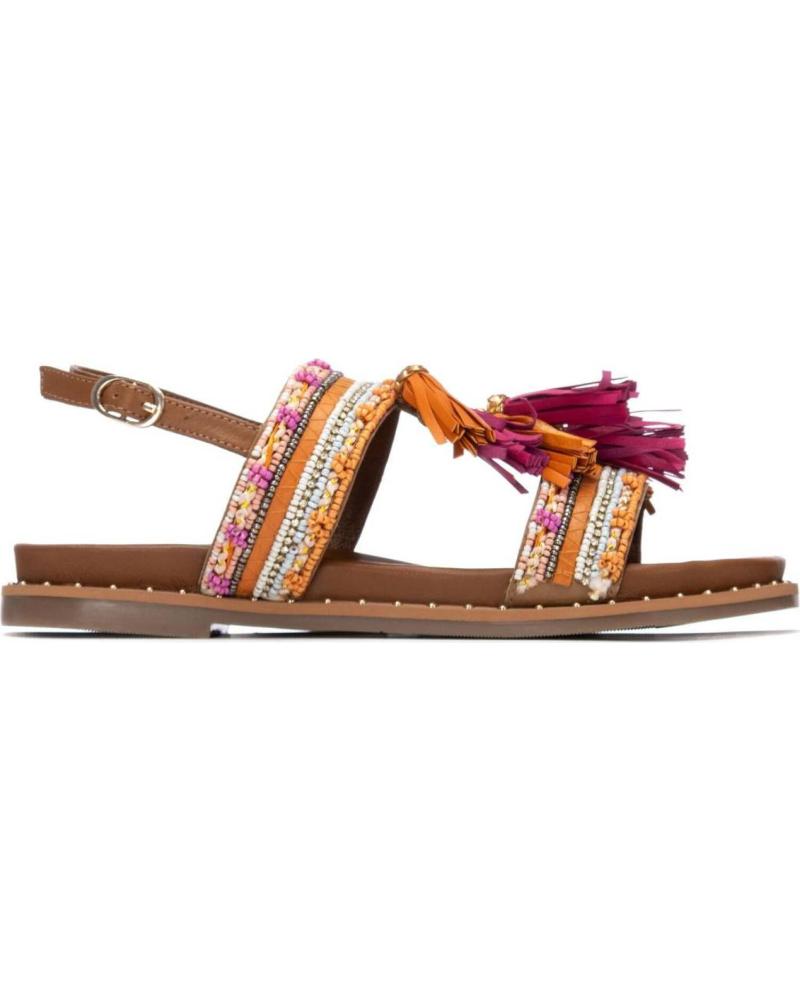 CARMELA SANDALIA CARMELA 163198 CON DETALLES DE FLECOS CAMEL