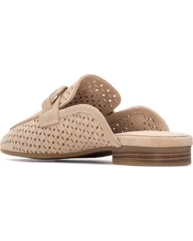CARMELA MULE PLANO TRENZADO CON DETALLE METÁLICO BEIGE