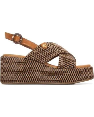 CARMELA SANDALIAS MUJER MODELO 163234C COLOR MARRON CAMEL