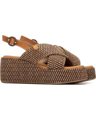 CARMELA SANDALIAS MUJER MODELO 163234C COLOR MARRON CAMEL