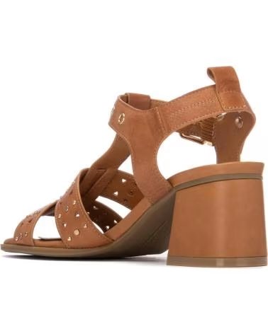 CARMELA BLOCKABSATZ-SANDALE MIT NIETEN CAMEL