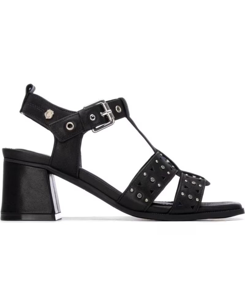CARMELA SANDÁLIA DE SALTO COM TACHAS E PULSEIRA NEGRO