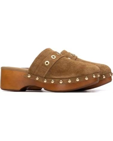 CARMELA ZUECOS 163255- EN MARRON PARA MUJER CAMEL