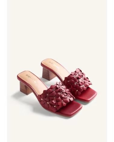GIOSEPPO TANGUB SANDALEN MIT BLUMEN UND ABSATZ - ROT GRANATE
