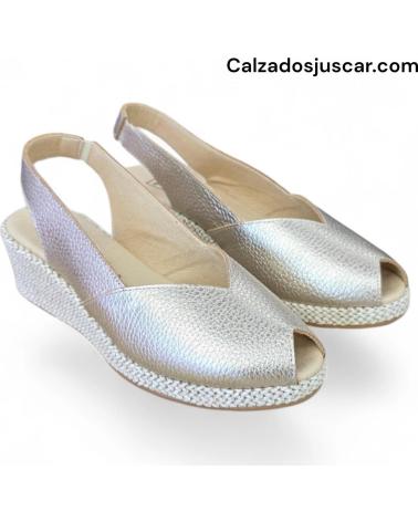 PITILLOS SANDALIA CON CUÑA DE ESPARTO Y ACABADO METALIZADO VARIOS COL