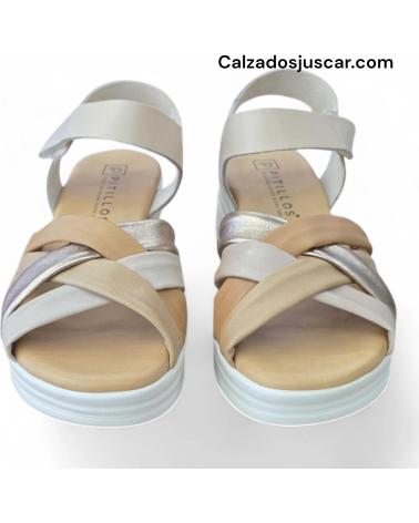 PITILLOS SANDALIAS PLANAS CON TIRAS CRUZADAS Y CIERRE DE VELCRO BEIG