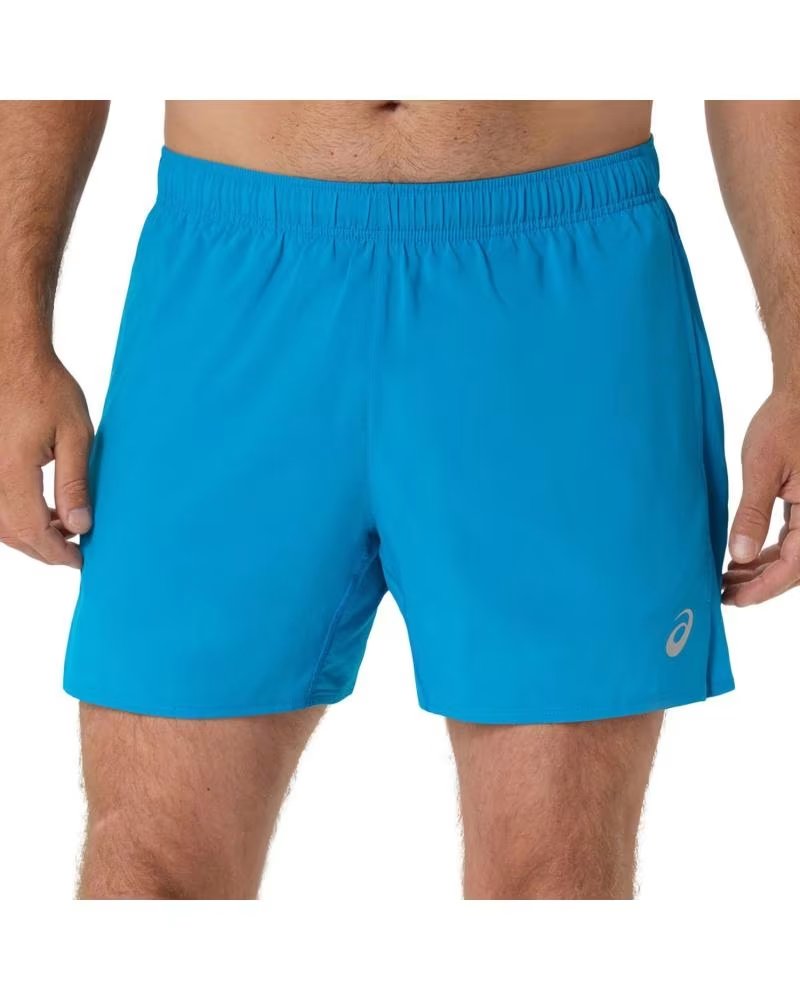 ASICS PANTALON CORTO CORE 5IN SHORT EN AZUL PARA HOMBRE AEGEAN BLUE