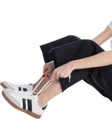 XTI SNEAKERS RETRO CON BANDE LATERALI E SUOLA IN GOMMA BLANCO