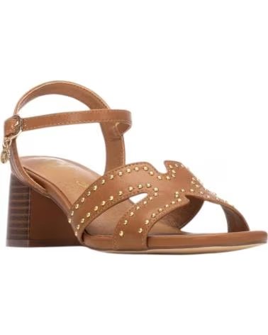 XTI SANDÁLIAS DE SALTO BLOCO COM TIRAS CRUZADAS E TACHAS CAMEL