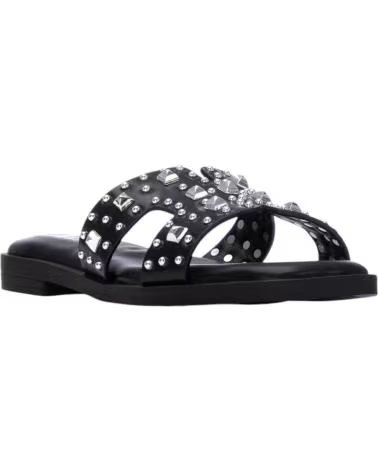 XTI SANDÁLIAS RASTEIRAS COM TIRAS E TACHAS XTI NEGRO